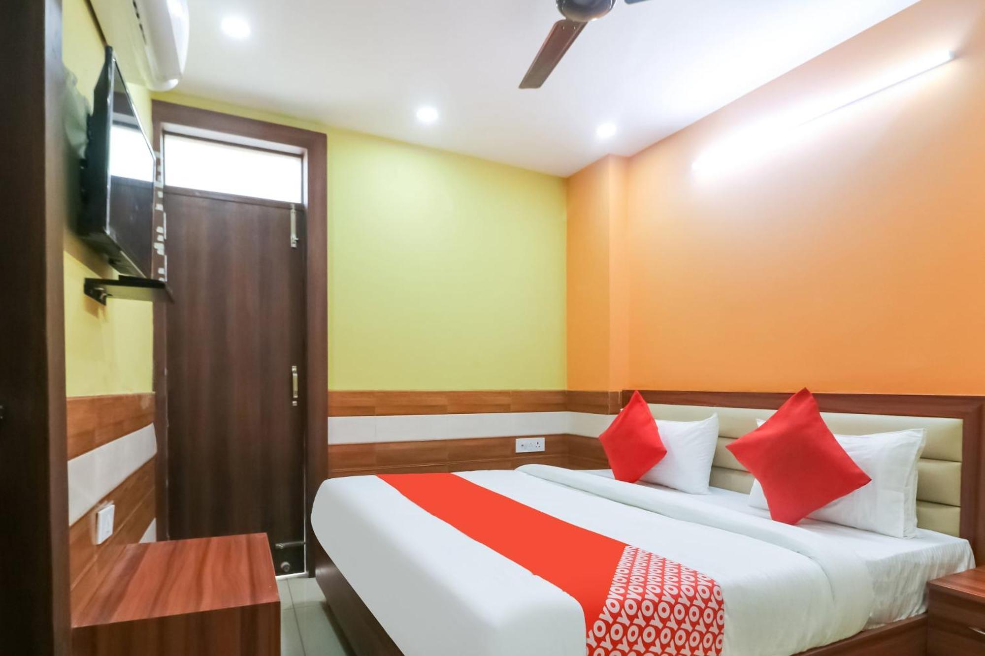 Hotel O Mayur Plaza Δελχί Εξωτερικό φωτογραφία